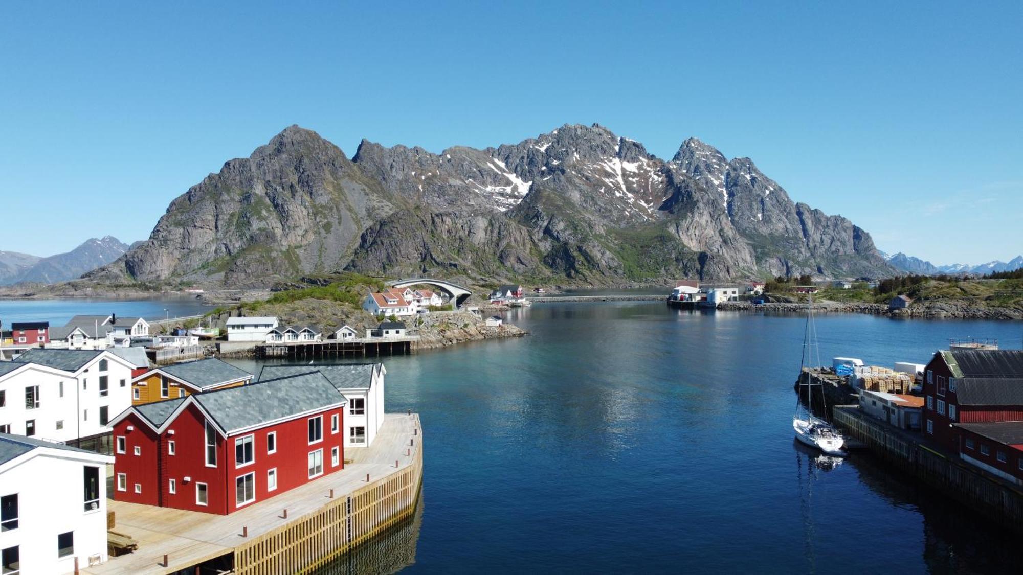 Finnholmen Brygge Henningsvaer Exterior photo